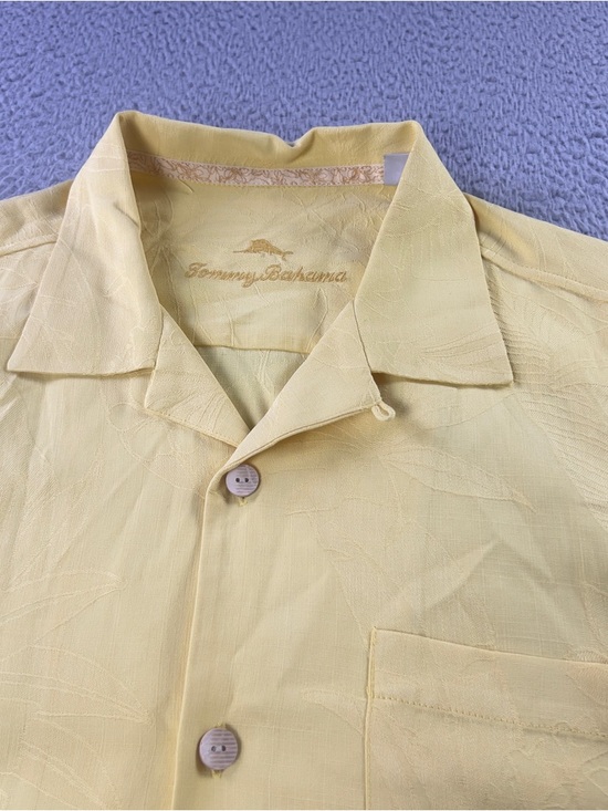 Tommy Bahama Other - Tommy Bahama Camp Shirt Mens Medium Yellow 100% Silk Button Hawaiian Tropical